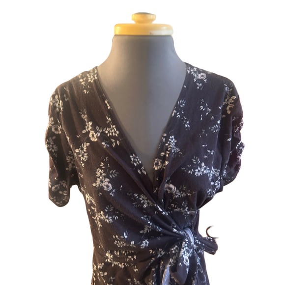 Boohoo Womens Brown Floral Wrap Top Ruched Short Sleeve V-Neck Size US 16 - Picture 4 of 6